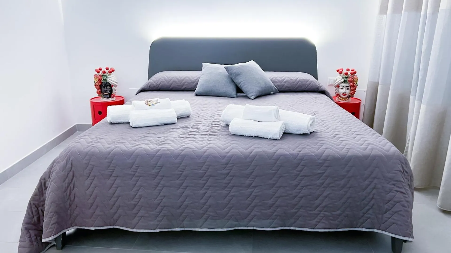 Bed and Breakfast Al Centro Storico Caltagirone 3*,