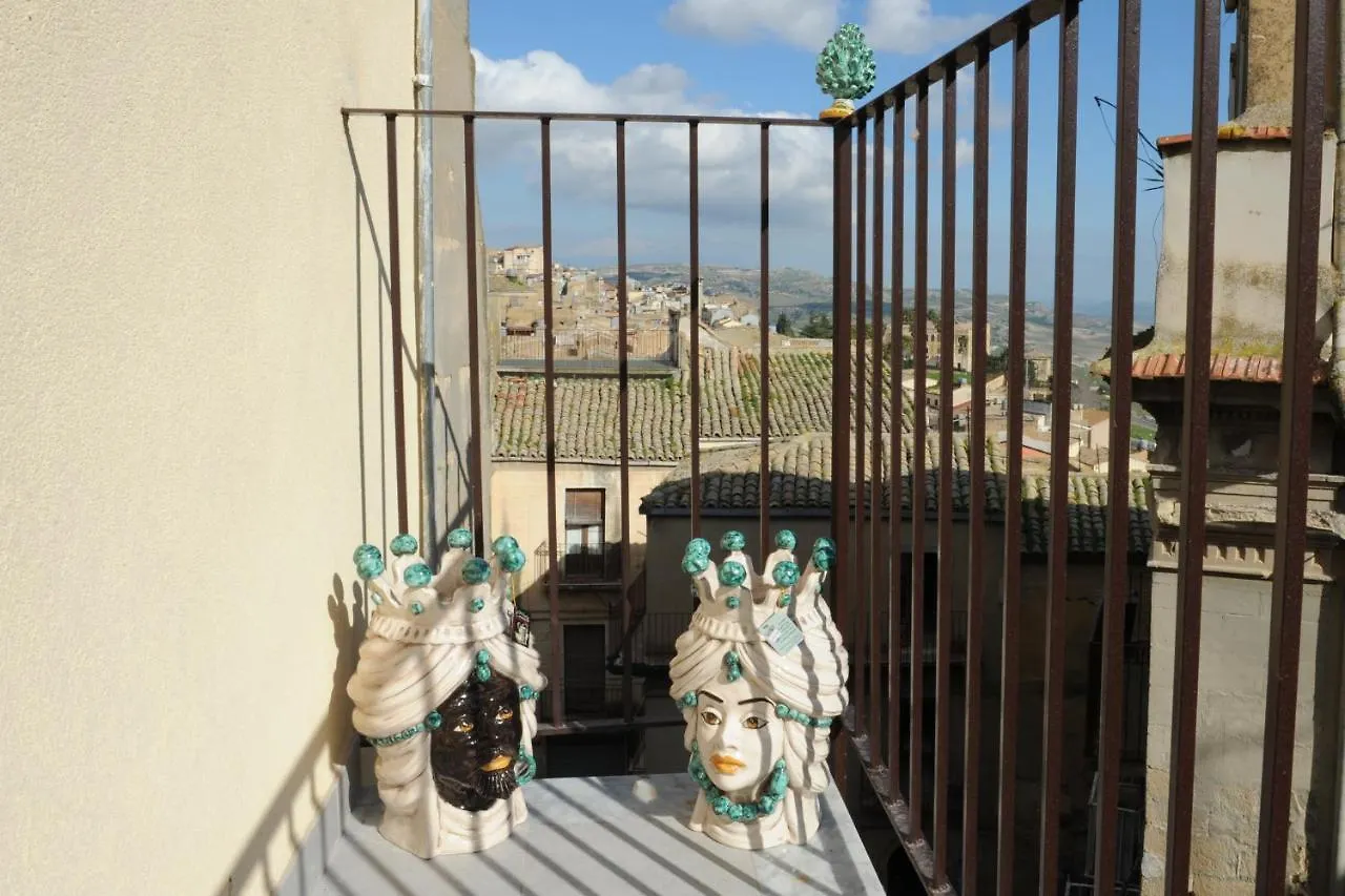 Bed and Breakfast Al Centro Storico Caltagirone Frühstückspension